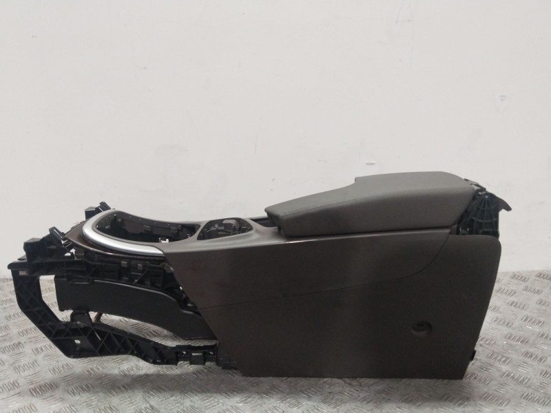Recambio de consola central para opel insignia a sedán (g09) 2.0 cdti (69) referencia OEM IAM 13289020  
