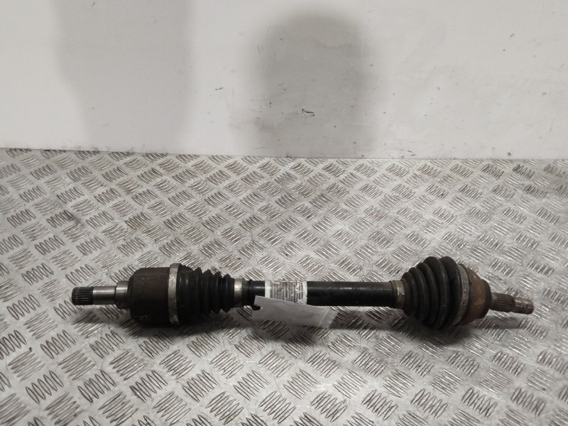 Recambio de transmision delantera izquierda para peugeot 208 allure referencia OEM IAM 3272LH  