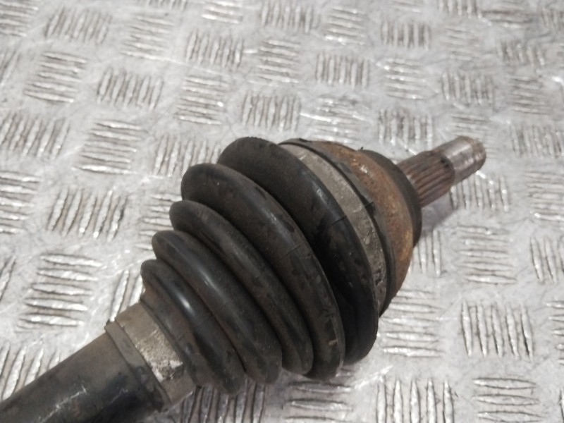 Recambio de transmision delantera izquierda para peugeot 208 allure referencia OEM IAM 3272LH  