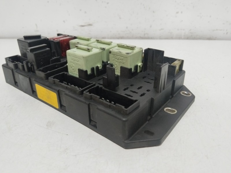 Recambio de caja reles / fusibles para land rover range rover (lm) td6 hse referencia OEM IAM YQE000350  