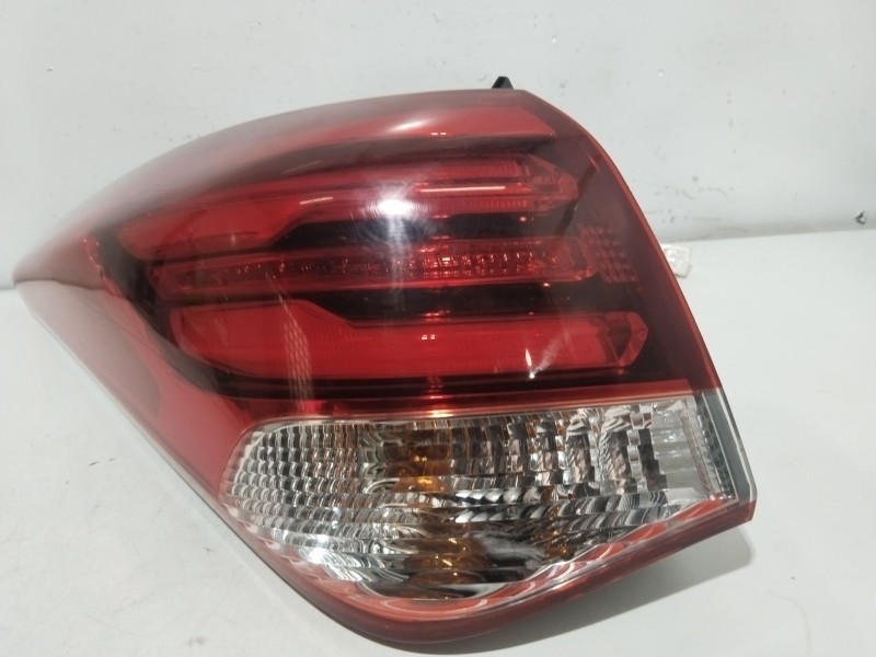 Recambio de piloto trasero izquierdo para hyundai i40 cab bluedrive referencia OEM IAM 924013Z6  