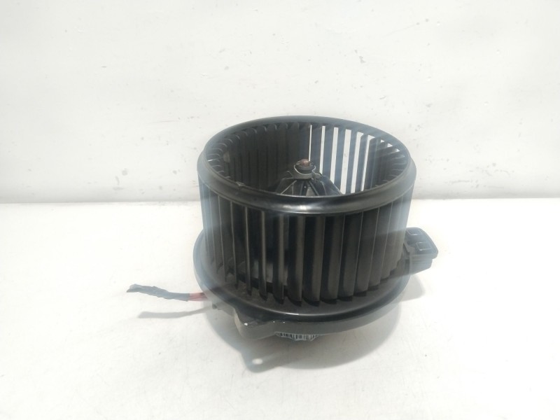 Recambio de motor calefaccion para hyundai i40 cab bluedrive referencia OEM IAM B308830510  