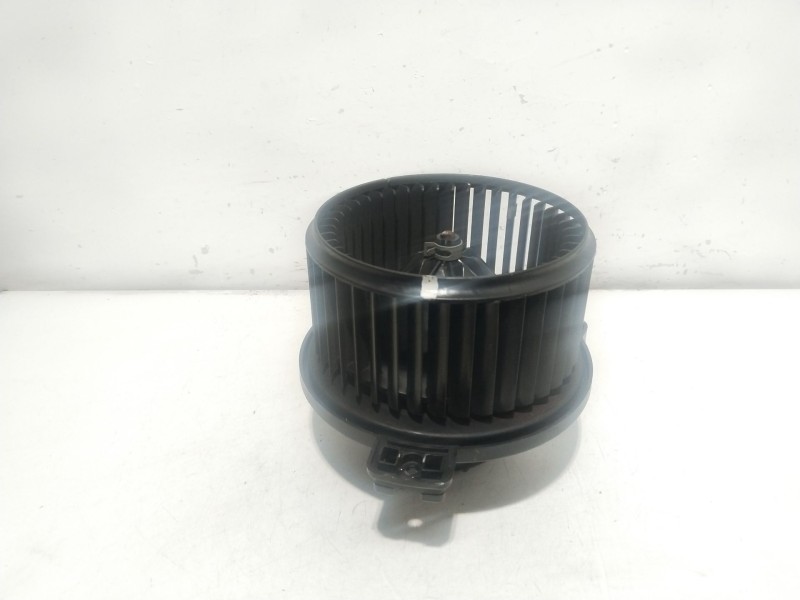 Recambio de motor calefaccion para hyundai i40 cab bluedrive referencia OEM IAM B308830510  