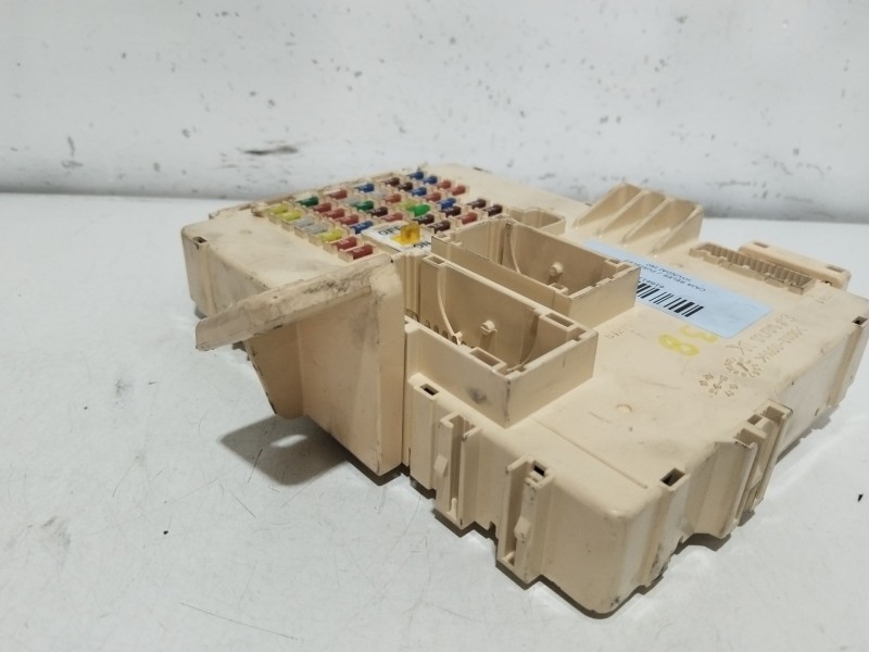 Recambio de caja reles / fusibles para hyundai i40 cab bluedrive referencia OEM IAM 919553Z01013  