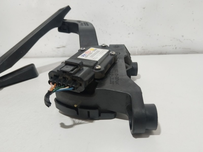 Recambio de pedal acelerador para hyundai i40 cab bluedrive referencia OEM IAM NBF0103C3Z000 327273R300 