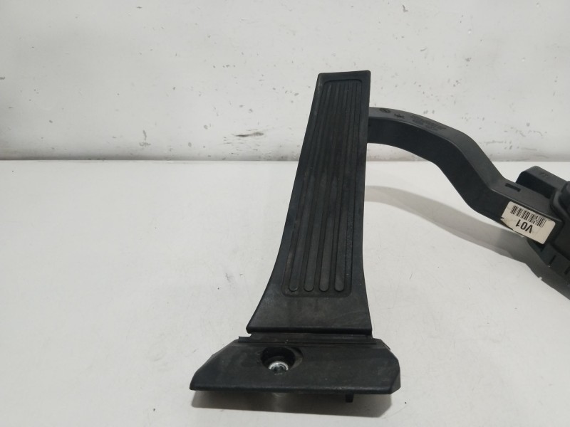 Recambio de pedal acelerador para hyundai i40 cab bluedrive referencia OEM IAM NBF0103C3Z000 327273R300 