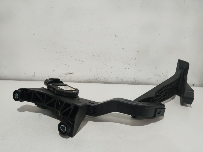 Recambio de pedal acelerador para hyundai i40 cab bluedrive referencia OEM IAM NBF0103C3Z000 327273R300 