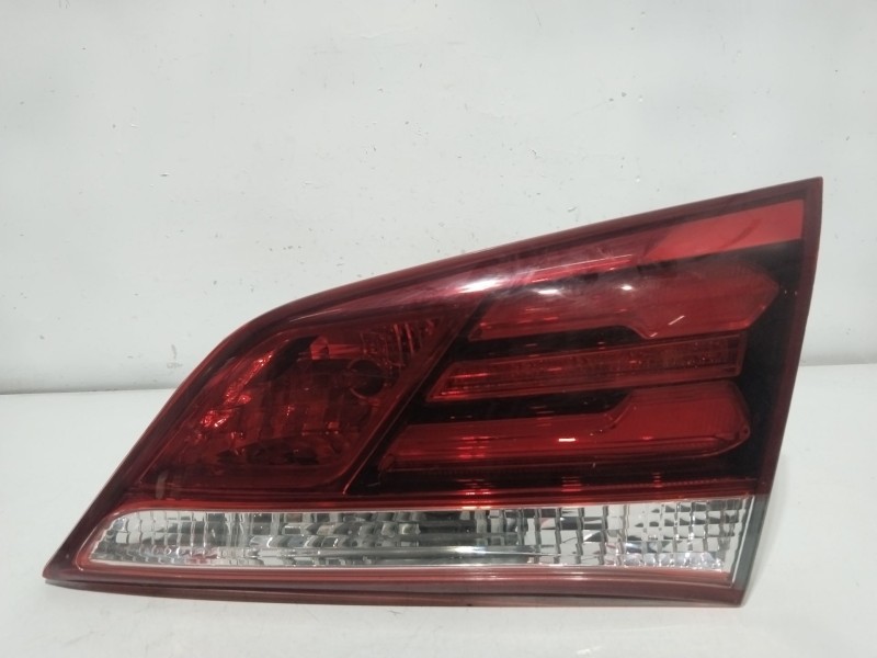 Recambio de piloto porton trasero derecho para hyundai i40 cab bluedrive referencia OEM IAM 924403Z600  