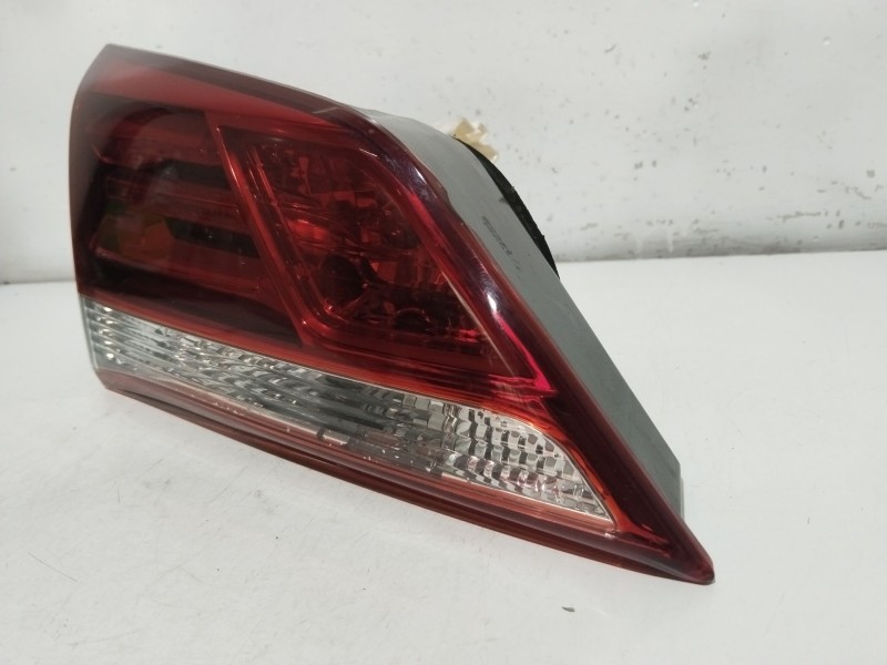 Recambio de piloto porton trasero izquierdo para hyundai i40 cab bluedrive referencia OEM IAM 924133Z300  