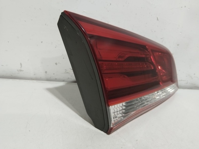 Recambio de piloto porton trasero izquierdo para hyundai i40 cab bluedrive referencia OEM IAM 924133Z300  