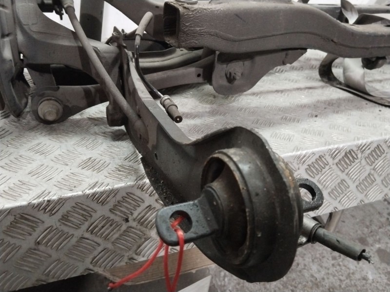 Recambio de puente trasero para kia ceed tourer (cd) 1.6 crdi 136 referencia OEM IAM 55410J7AA0  