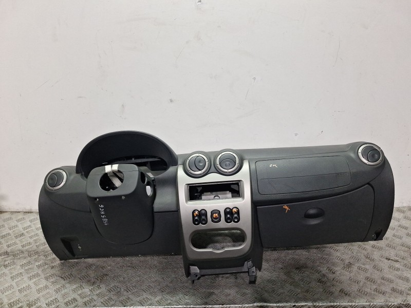 Recambio de salpicadero para dacia sandero ii 1.5 dci referencia OEM IAM 8200739435  