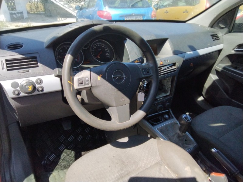 opel astra h (a04) del año 2004 opel astra h (a04) del año 2004