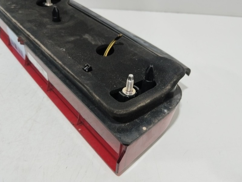 Recambio de piloto trasero central para ford transit connect monospace 1.5 tdci referencia OEM IAM L90003629  