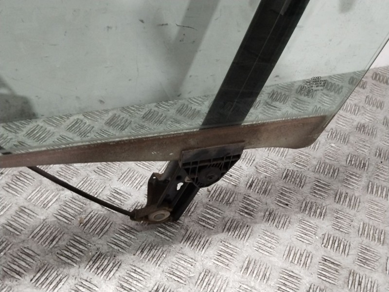 Recambio de elevalunas delantero izquierdo para audi a4 berlina (8e) 2.0 tdi 16v (103kw) referencia OEM IAM   