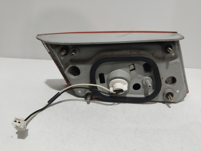 Recambio de piloto porton trasero izquierdo para chevrolet epica (kl1_) 2.0 referencia OEM IAM   