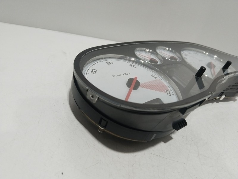 Recambio de cuadro instrumentos para peugeot 307 sw (3h) 1.6 hdi 110 referencia OEM IAM 821165  