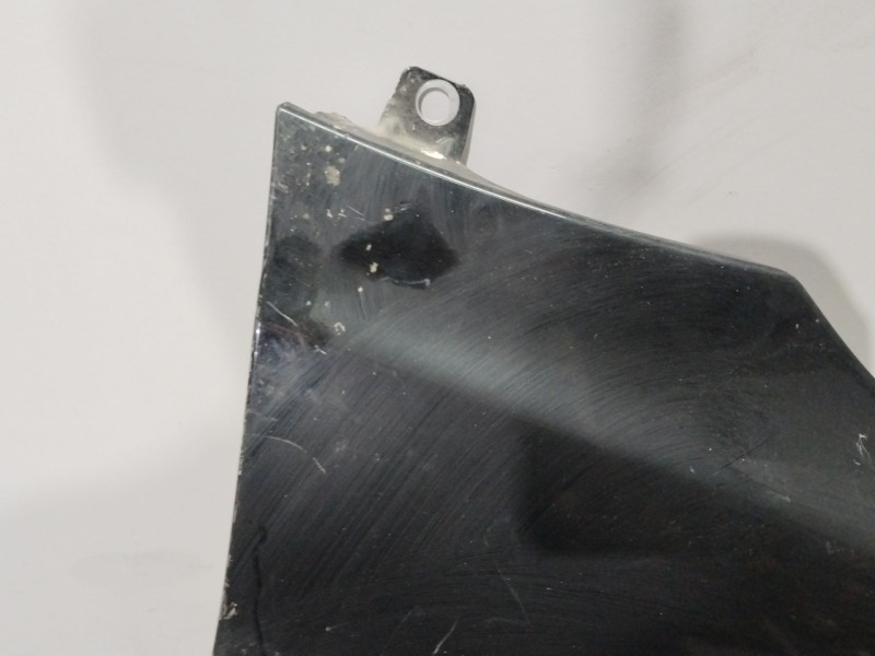 Recambio de aleta delantera derecha para hyundai i40 cab bluedrive referencia OEM IAM 663213Z000  NEGRO