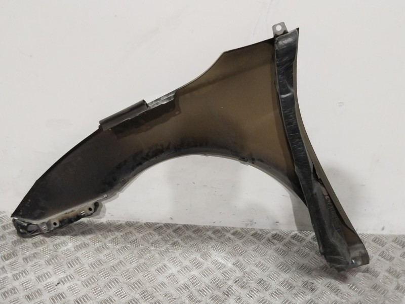 Recambio de aleta delantera derecha para hyundai i40 cab bluedrive referencia OEM IAM 663213Z000  NEGRO