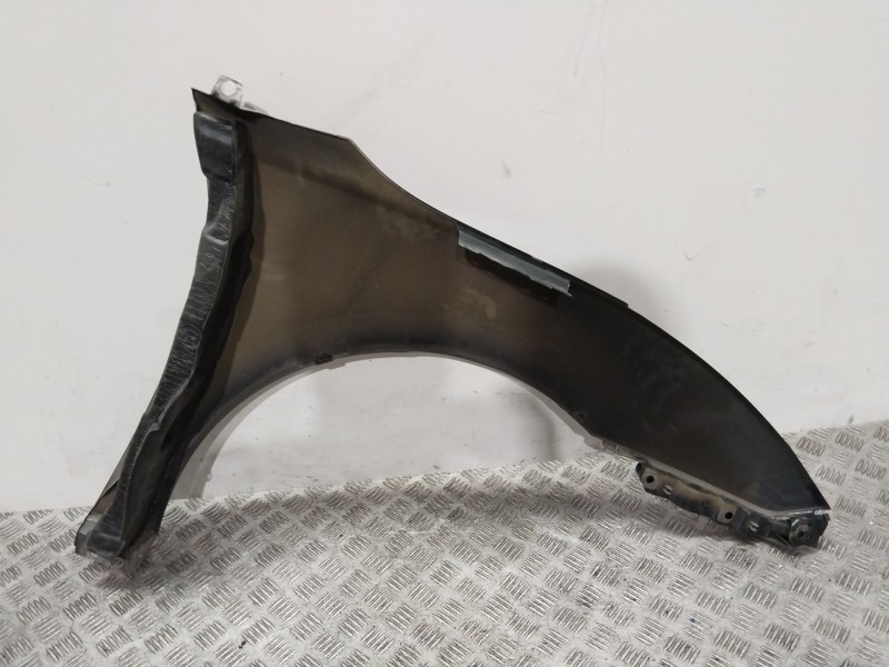 Recambio de aleta delantera izquierda para hyundai i40 cab bluedrive referencia OEM IAM 663113Z000  NEGRO