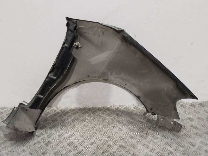 Recambio de aleta delantera izquierda para suzuki sx4 rw (ey) gl+ referencia OEM IAM 7235279J0  NEGRO