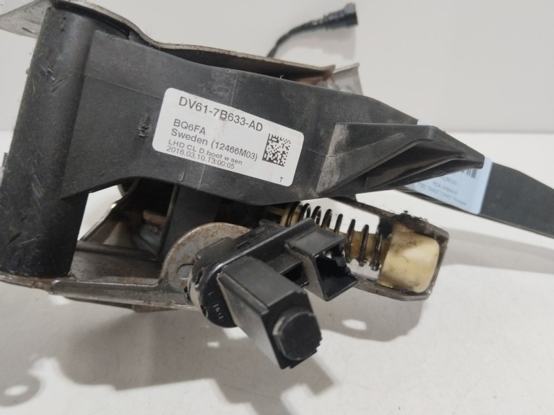 Recambio de pedal embrague para ford transit connect monospace 1.5 tdci referencia OEM IAM DV617B633AD  