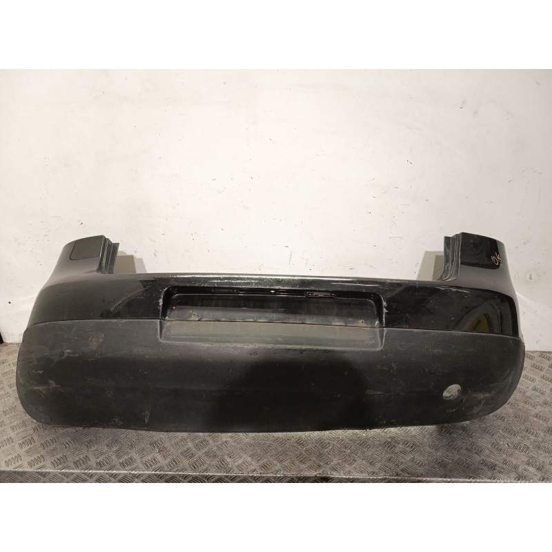 PARAGOLPES TRASERO NEGRO - imagen 1
