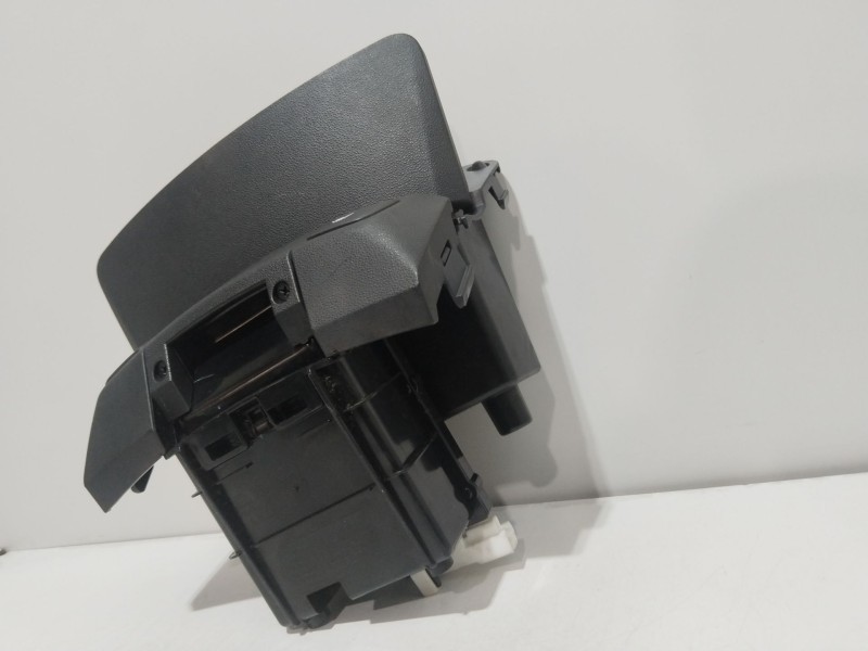 Recambio de cenicero para hyundai i30 (fd) 1.6 crdi referencia OEM IAM 847802R030  