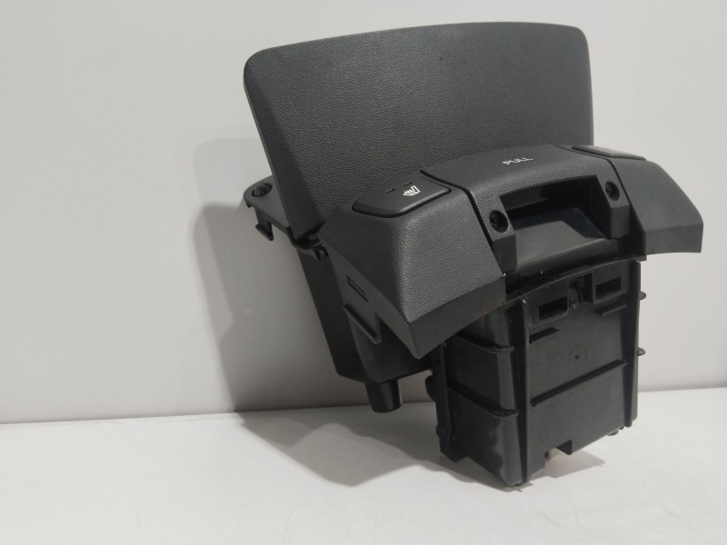 Recambio de cenicero para hyundai i30 (fd) 1.6 crdi referencia OEM IAM 847802R030  