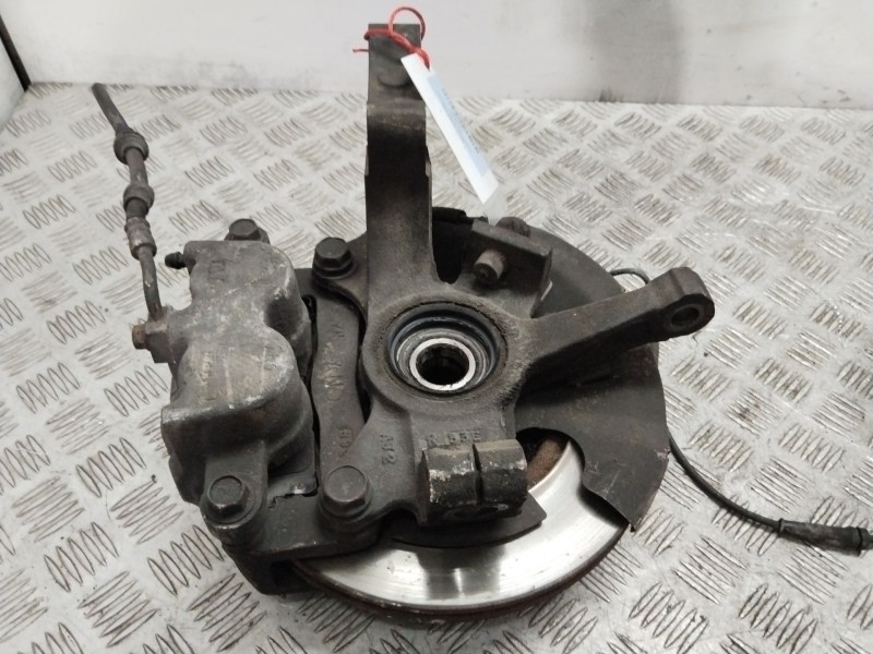 Recambio de mangueta delantera derecha para kia carnival ii (gq) 2.9 crdi referencia OEM IAM 0K56B33021  