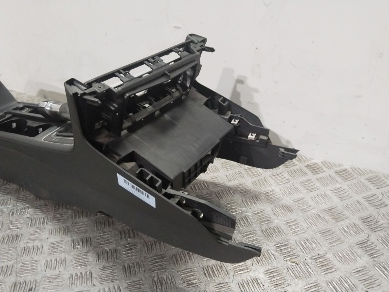 Recambio de apoyabrazos central para volkswagen golf vii variant (ba5, bv5) 1.6 tdi referencia OEM IAM 5G1863241BE  