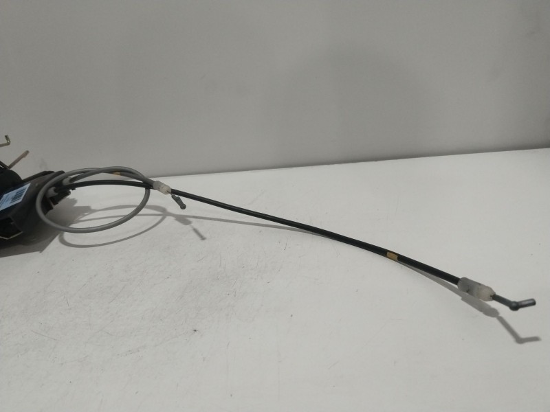 Recambio de cerradura puerta delantera derecha para ssangyong rodius i 2.7 xdi referencia OEM IAM 7122021004  