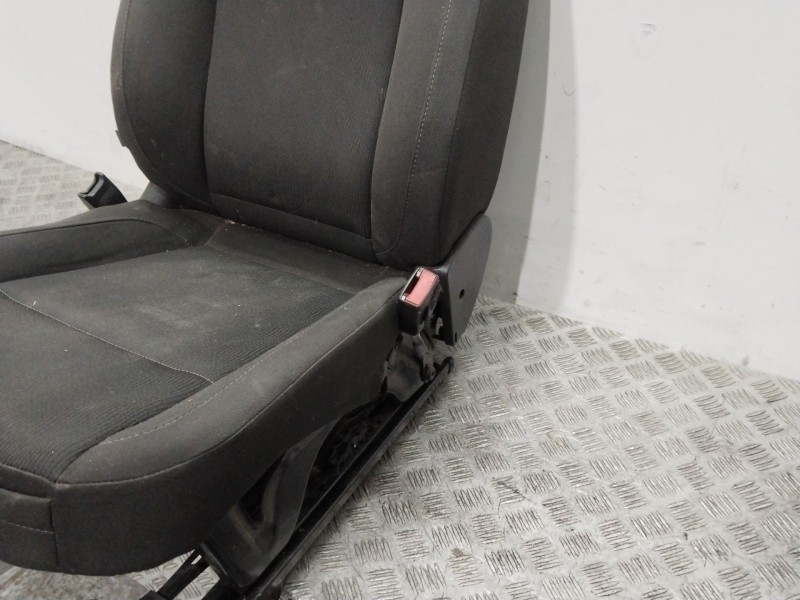 Recambio de asiento delantero derecho para opel insignia a (g09) 2.0 cdti (68) referencia OEM IAM   