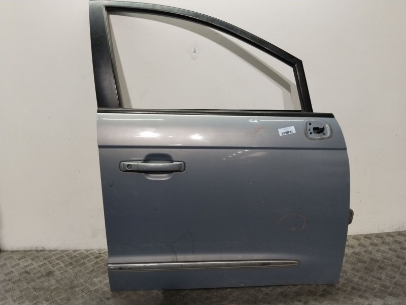 Recambio de puerta delantera derecha para ssangyong rodius i 2.7 xdi referencia OEM IAM 6200421202  