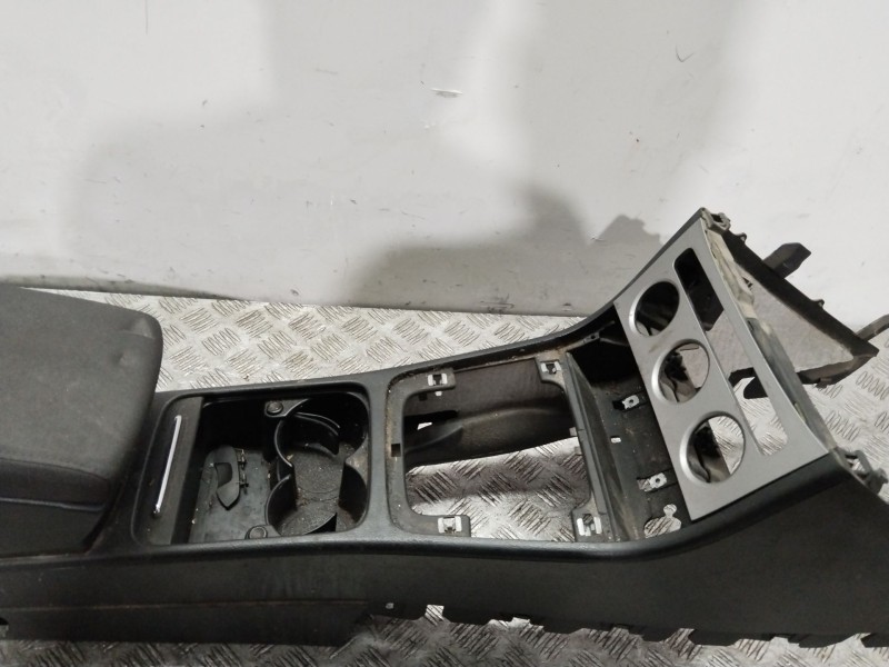 Recambio de consola central para volkswagen passat b6 (3c2) 2.0 tdi 16v referencia OEM IAM V0522402547  