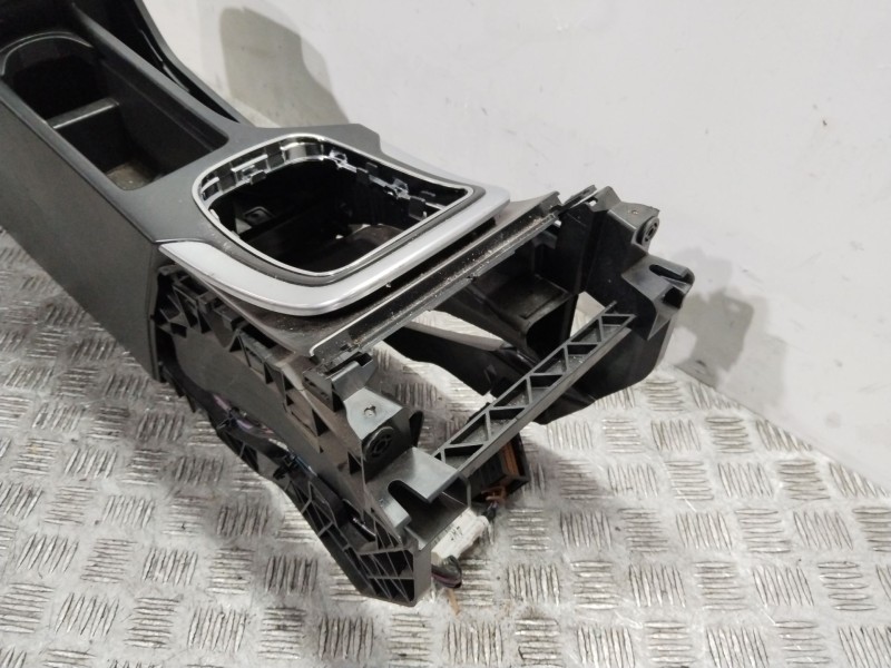 Recambio de consola central para opel insignia a (g09) 2.0 cdti (68) referencia OEM IAM 22792666  