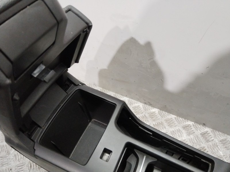 Recambio de consola central para opel insignia a (g09) 2.0 cdti (68) referencia OEM IAM 22792666  