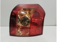 Recambio de piloto trasero derecho para toyota corolla (_e12_) 2.0 d-4d (cde120r_, cde120l_) referencia OEM IAM 8155002301  