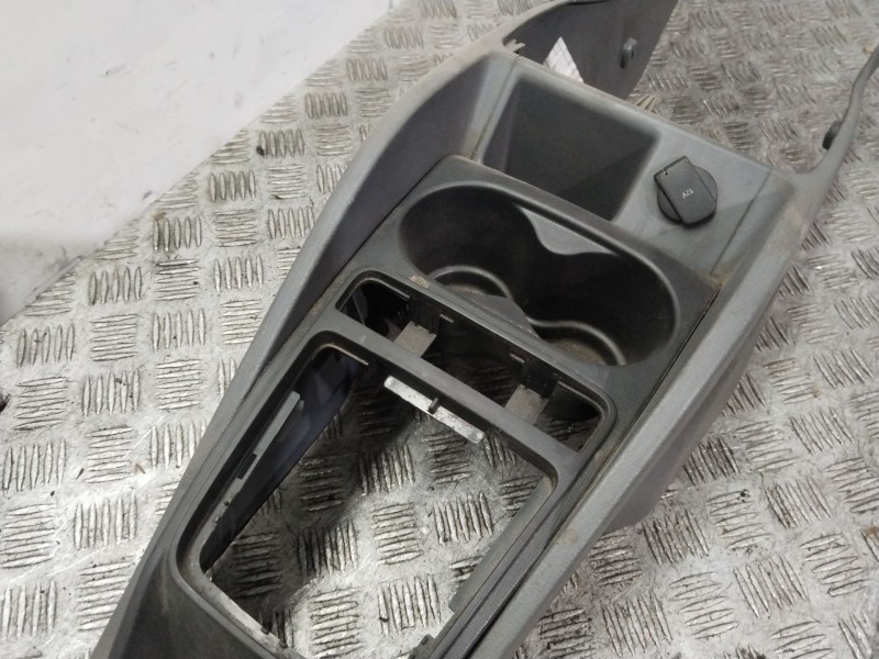 Recambio de apoyabrazos central para seat ibiza (6j5) reference referencia OEM IAM 6J0863243  