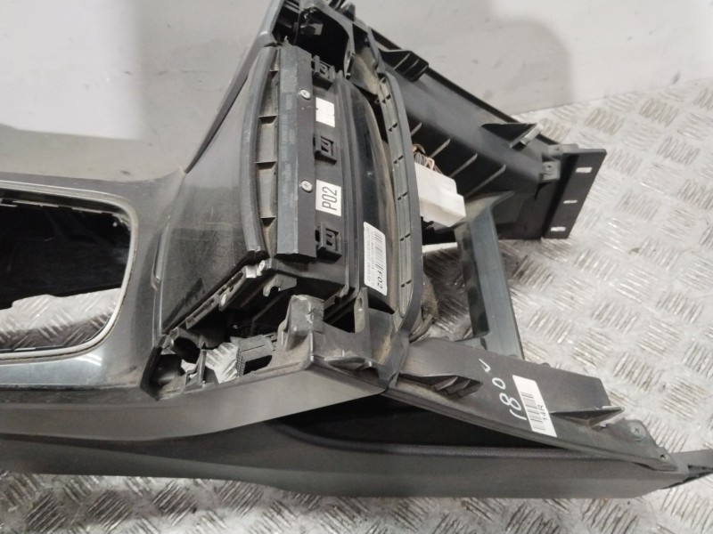 Recambio de apoyabrazos central para hyundai i40 cab bluedrive referencia OEM IAM 846103Z000VGR  