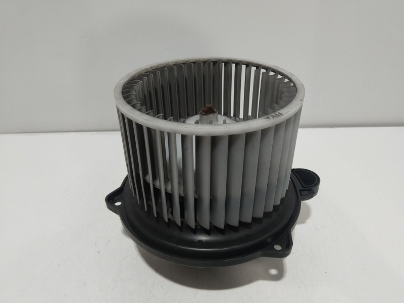 Recambio de motor calefaccion para hyundai i30 (fd) 1.6 crdi referencia OEM IAM 97113A4000  