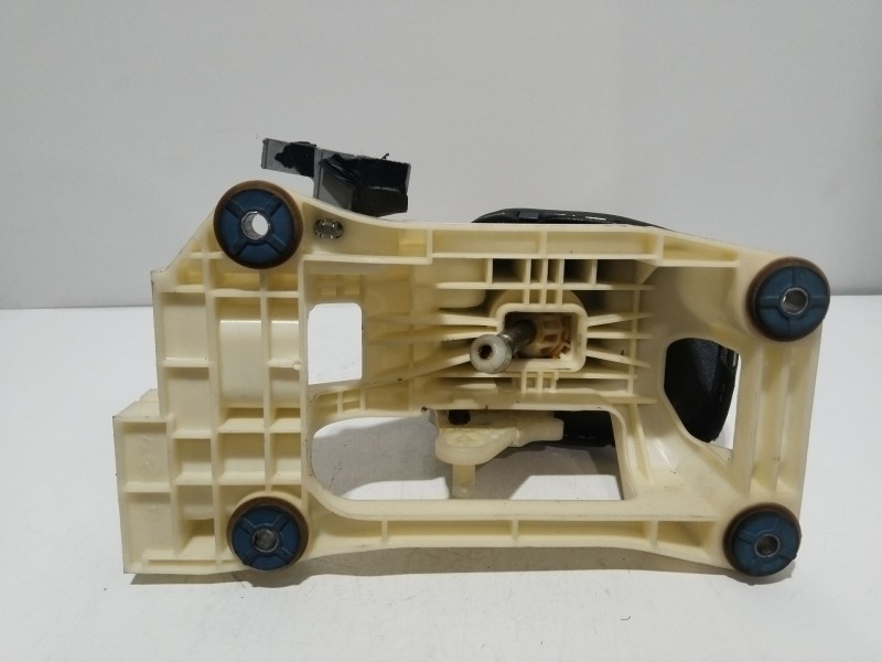 Recambio de palanca cambio para hyundai i30 (fd) 1.6 crdi referencia OEM IAM 437202H000  