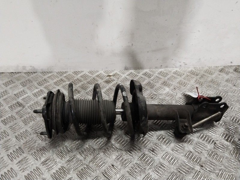 Recambio de amortiguador delantero derecho para hyundai i30 (fd) 1.6 crdi referencia OEM IAM 546612R450  