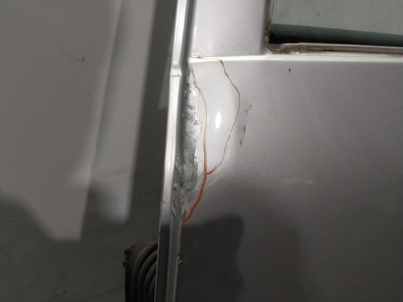 Recambio de puerta trasera izquierda para volkswagen golf iv (1j1) 1.9 tdi referencia OEM IAM 1J6833055F  PLATA