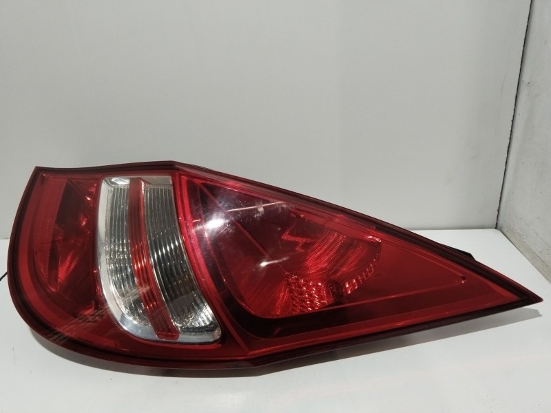 Recambio de piloto trasero derecho para hyundai i30 (fd) 1.6 crdi referencia OEM IAM 924022L0  