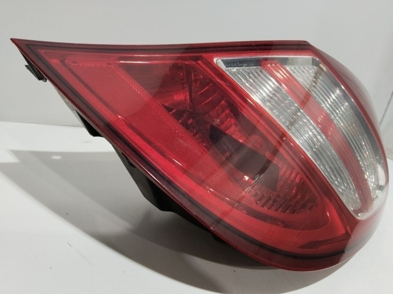 Recambio de piloto trasero derecho para hyundai i30 (fd) 1.6 crdi referencia OEM IAM 924022L0  