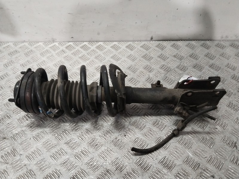 Recambio de amortiguador delantero izquierdo para dodge journey 2.0 crd referencia OEM IAM 68039643AA  