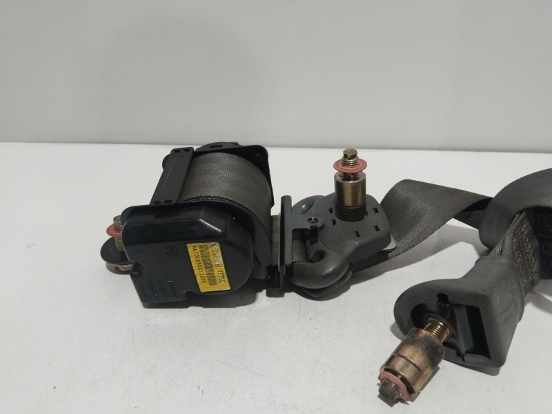 Recambio de cinturon seguridad trasero derecho para ssangyong rodius i 2.7 xdi referencia OEM IAM 7560221102EAJ  