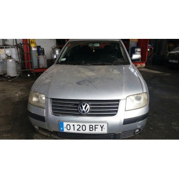 VOLKSWAGEN PASSAT BERLINA (3B3)