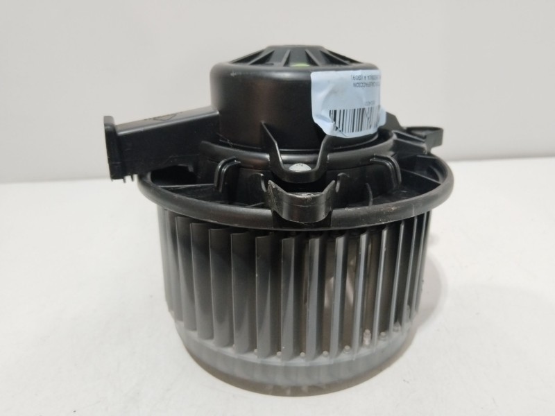 Recambio de motor calefaccion para opel insignia a (g09) 2.0 cdti (68) referencia OEM IAM 52426734  